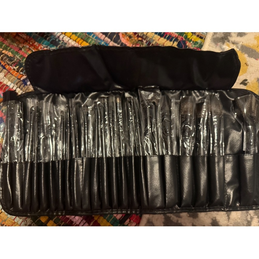 Professional Black Makeup Brush Set